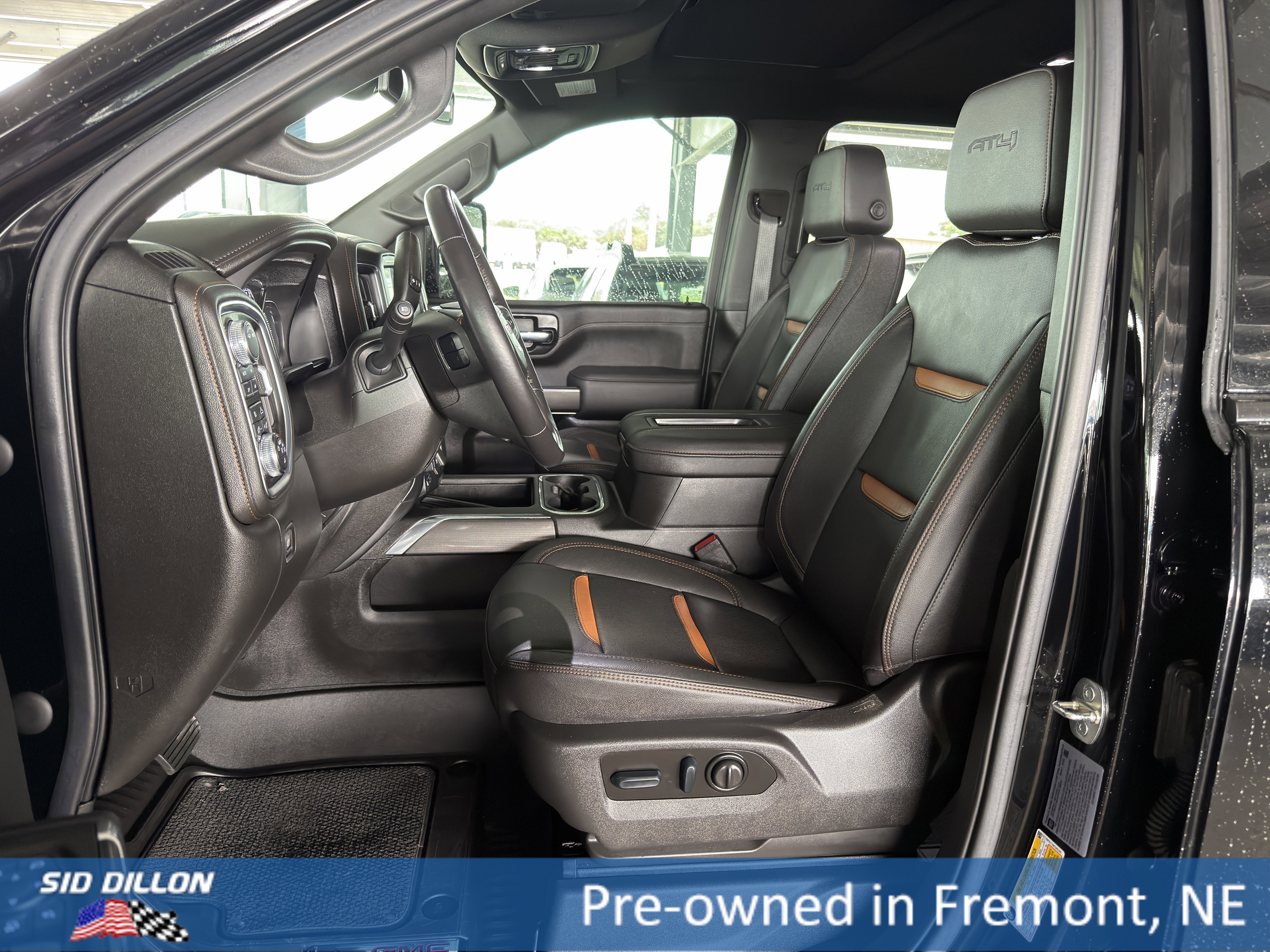Used 2022 Onyx Black GMC AT4 image 16