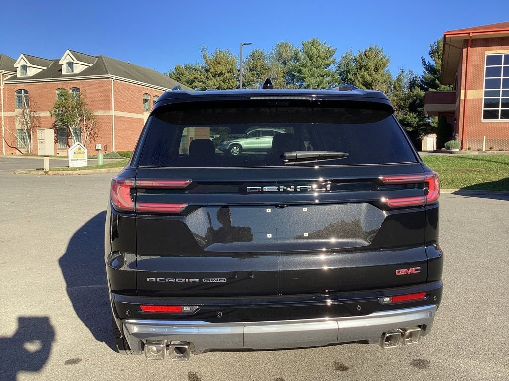 2026 GMC Acadia Denali - Photo 18