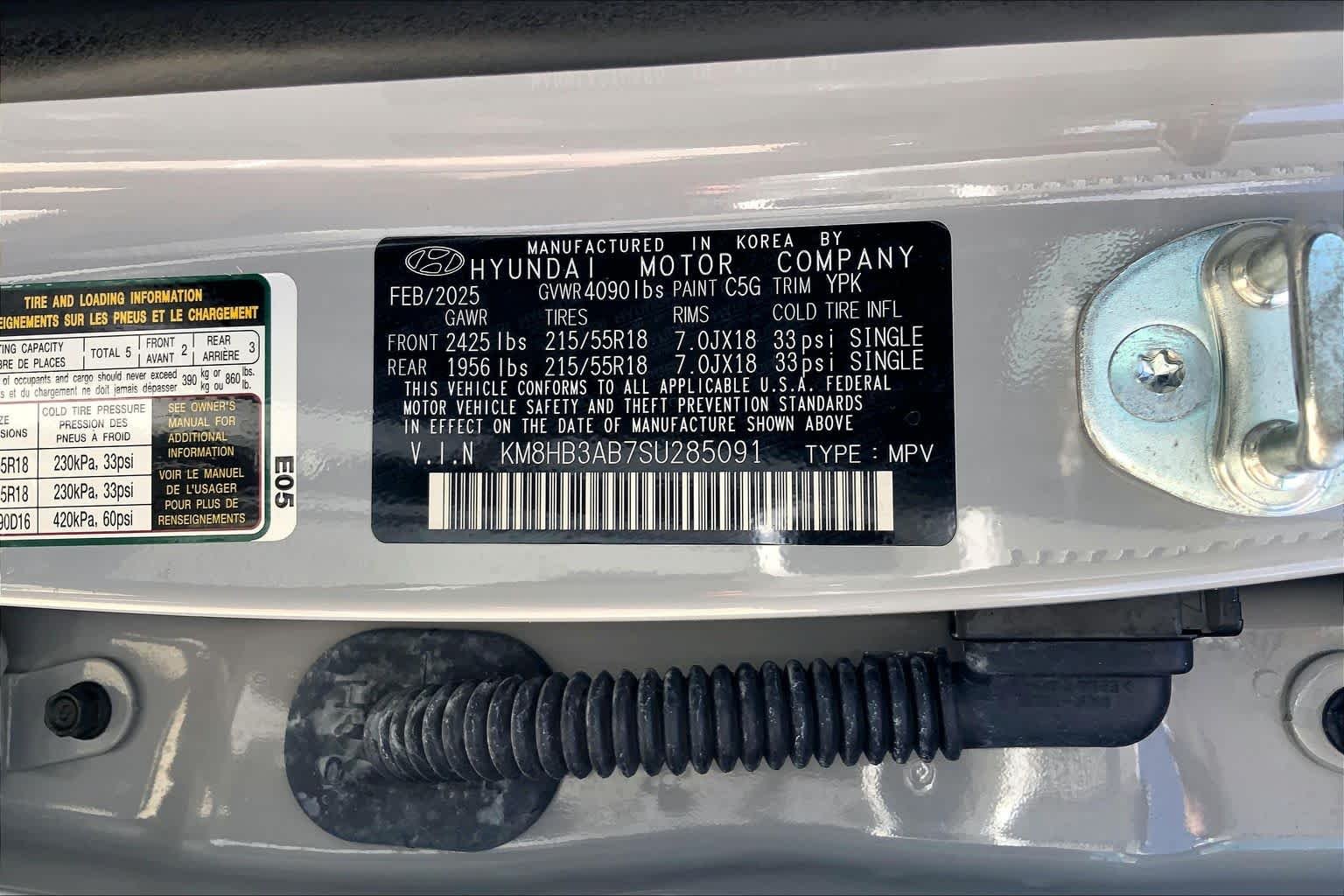 Used 2025 Cyber Gray Metallic Hyundai SEL image 31