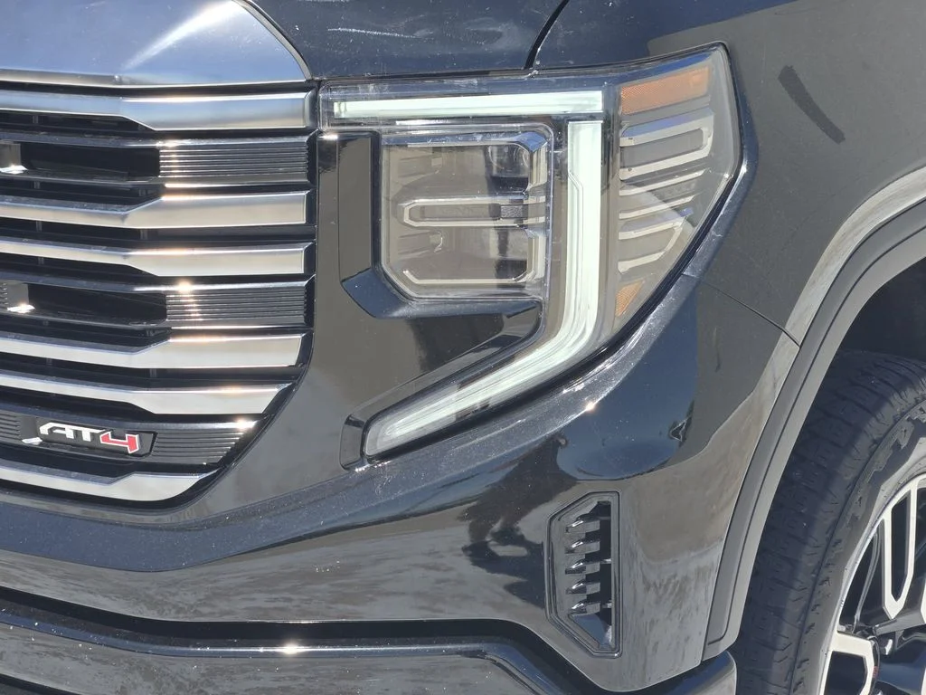 Used 2024 Onyx Black GMC AT4 image 11