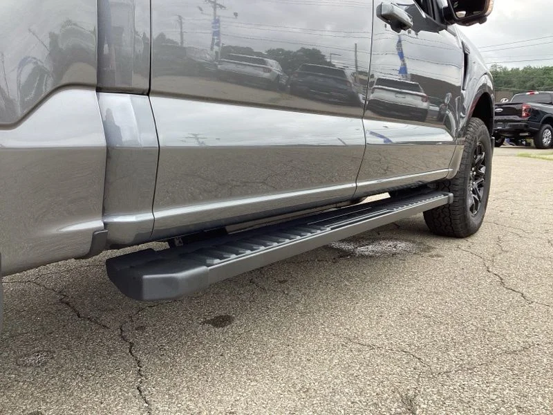 New 2026 Carbonized Gray Metallic Ford XLT image 11