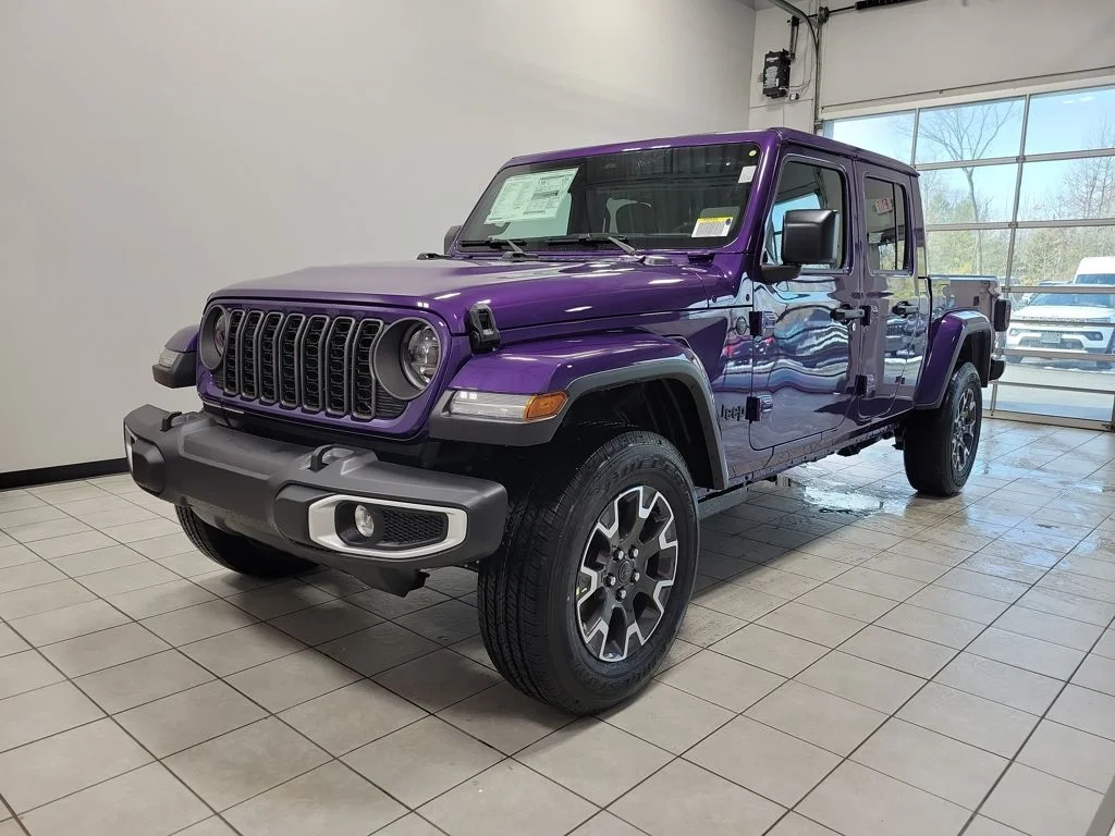 New 2026 Reign Exterior Paint Jeep Sahara image 2