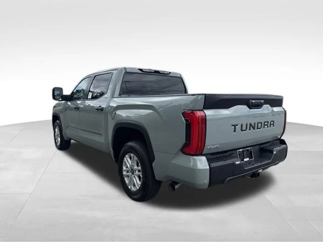 New 2026 Lunar Rock Toyota SR5 image 3