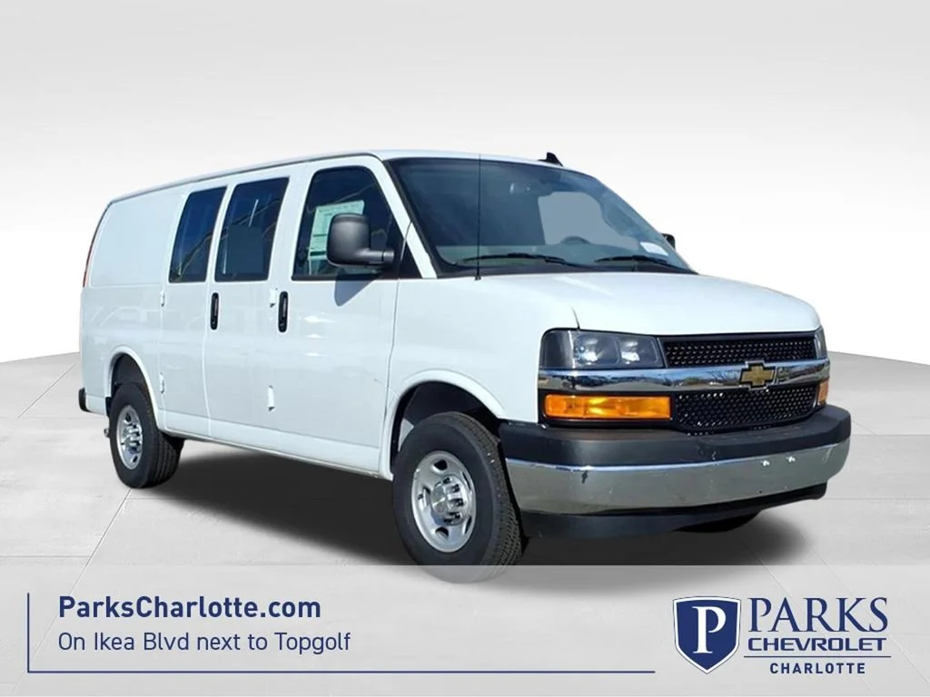 New 2026 Summit White Chevrolet WT image 1