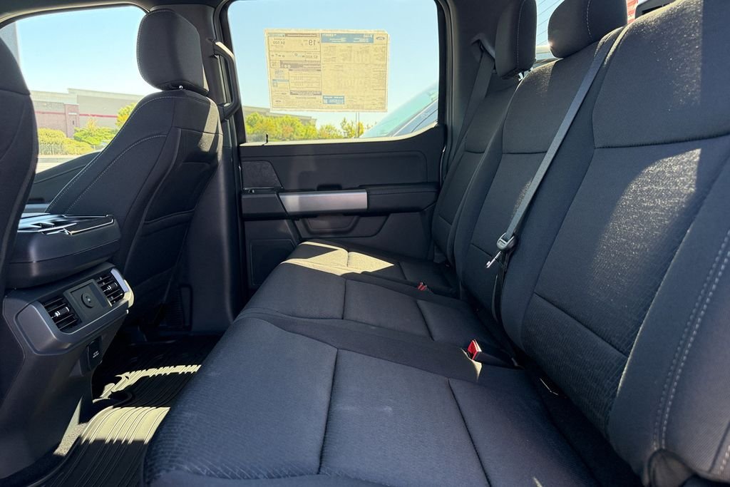 New 2026 Carbonized Gray Metallic Ford XLT image 26