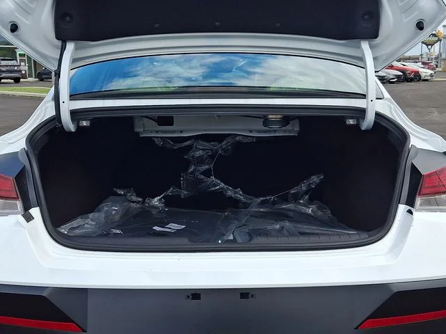 New 2026 White Hyundai Limited image 19