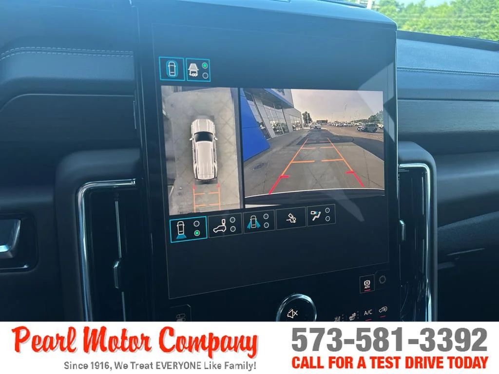 2026 GMC Yukon Denali Ultimate - Photo 18