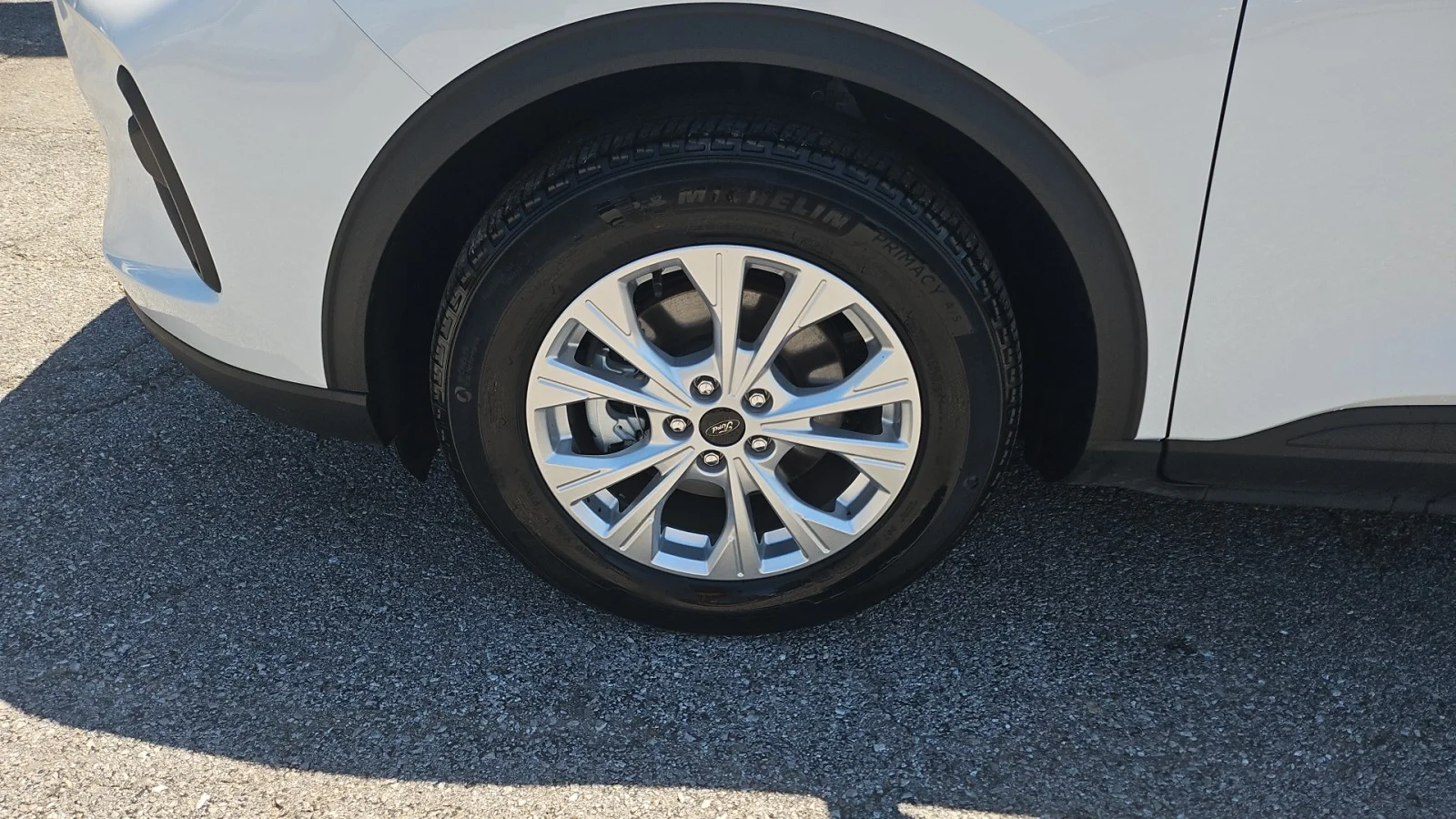 Used 2025 White Ford Active FWD image 9