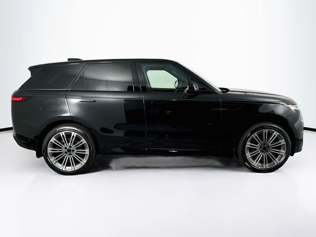New 2026 Black Land Rover Dynamic SE image 4