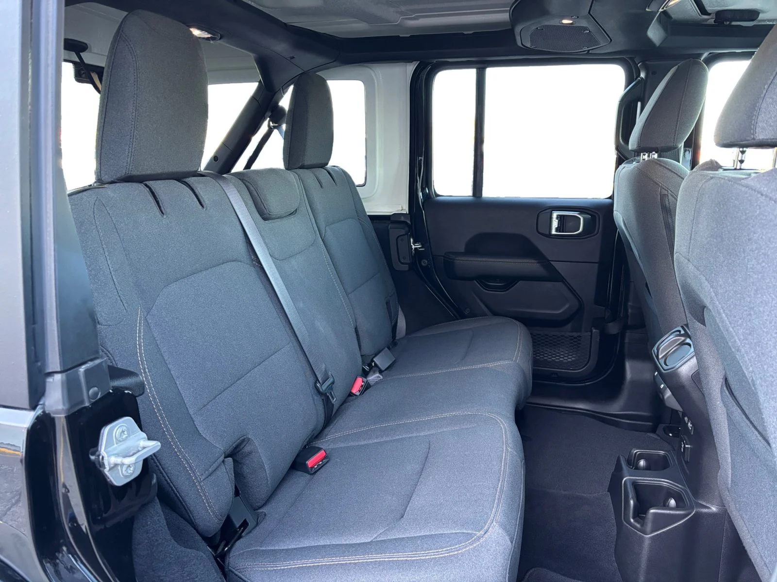 Used 2026 Diamond Black Crystal Pearl Jeep Sahara image 18