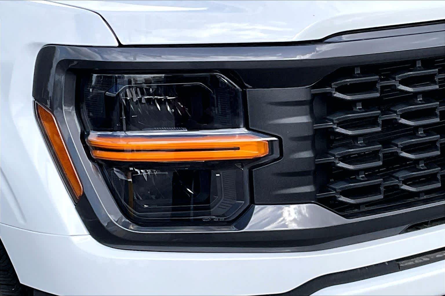 New 2026 Oxford White Ford STX® image 10