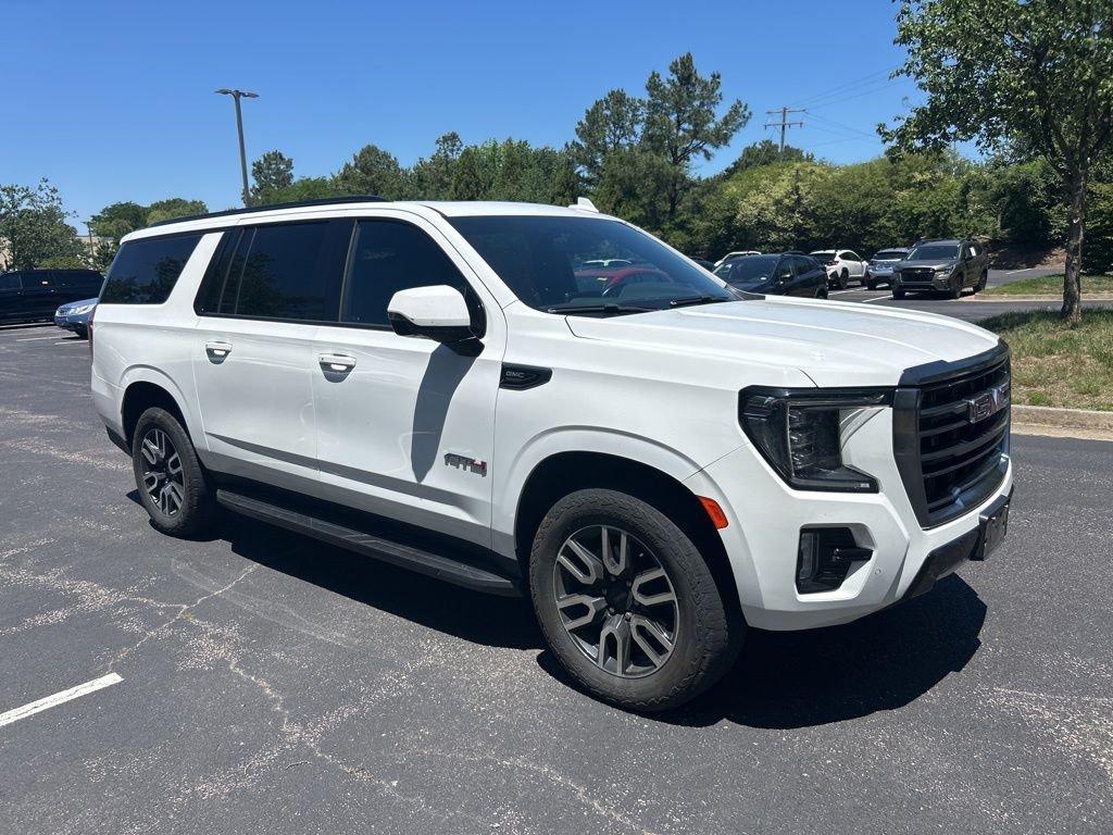 2022 GMC Yukon 4WD AT4's photo