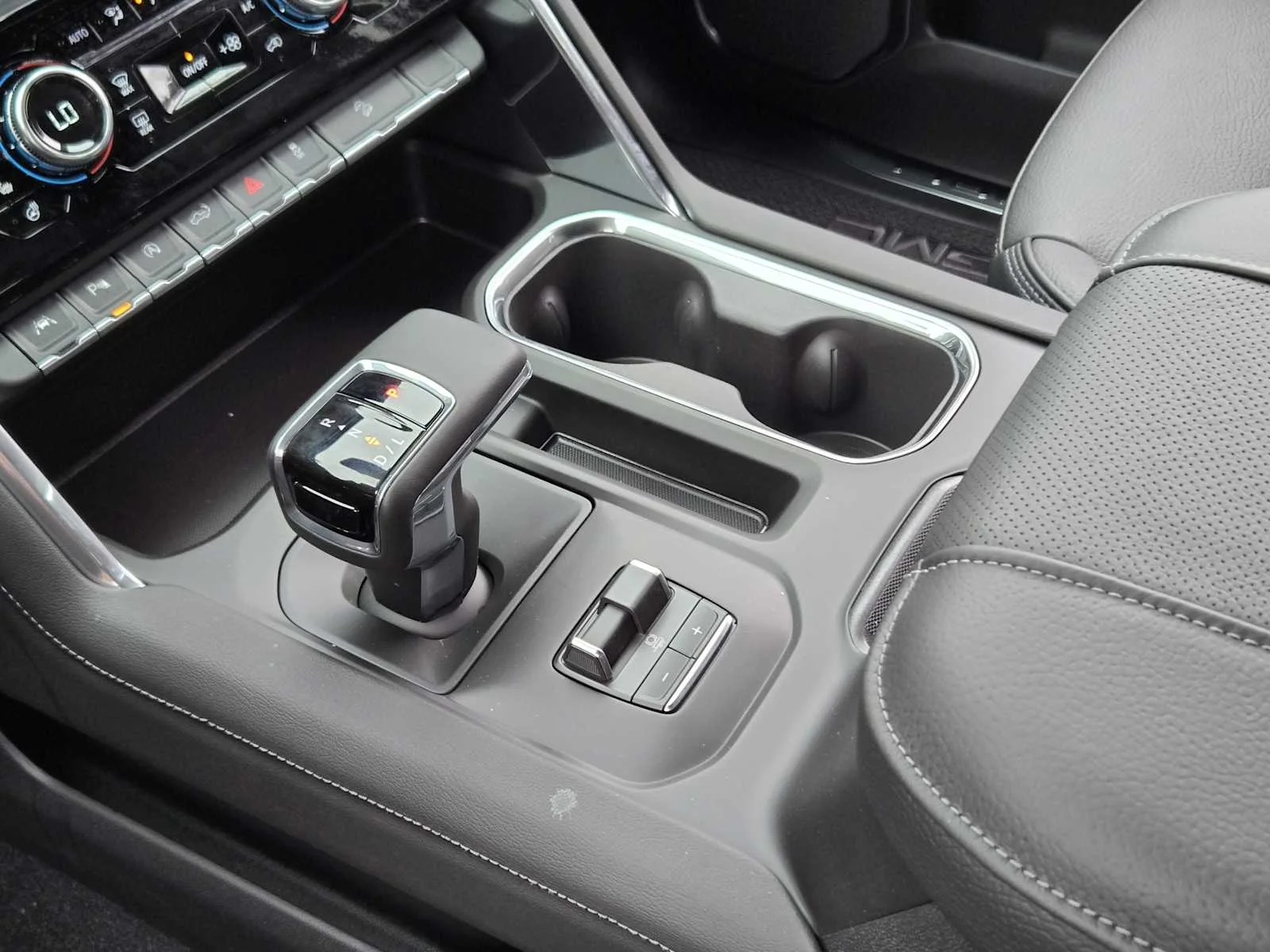 2026 GMC Sierra 1500 Denali - Photo 14