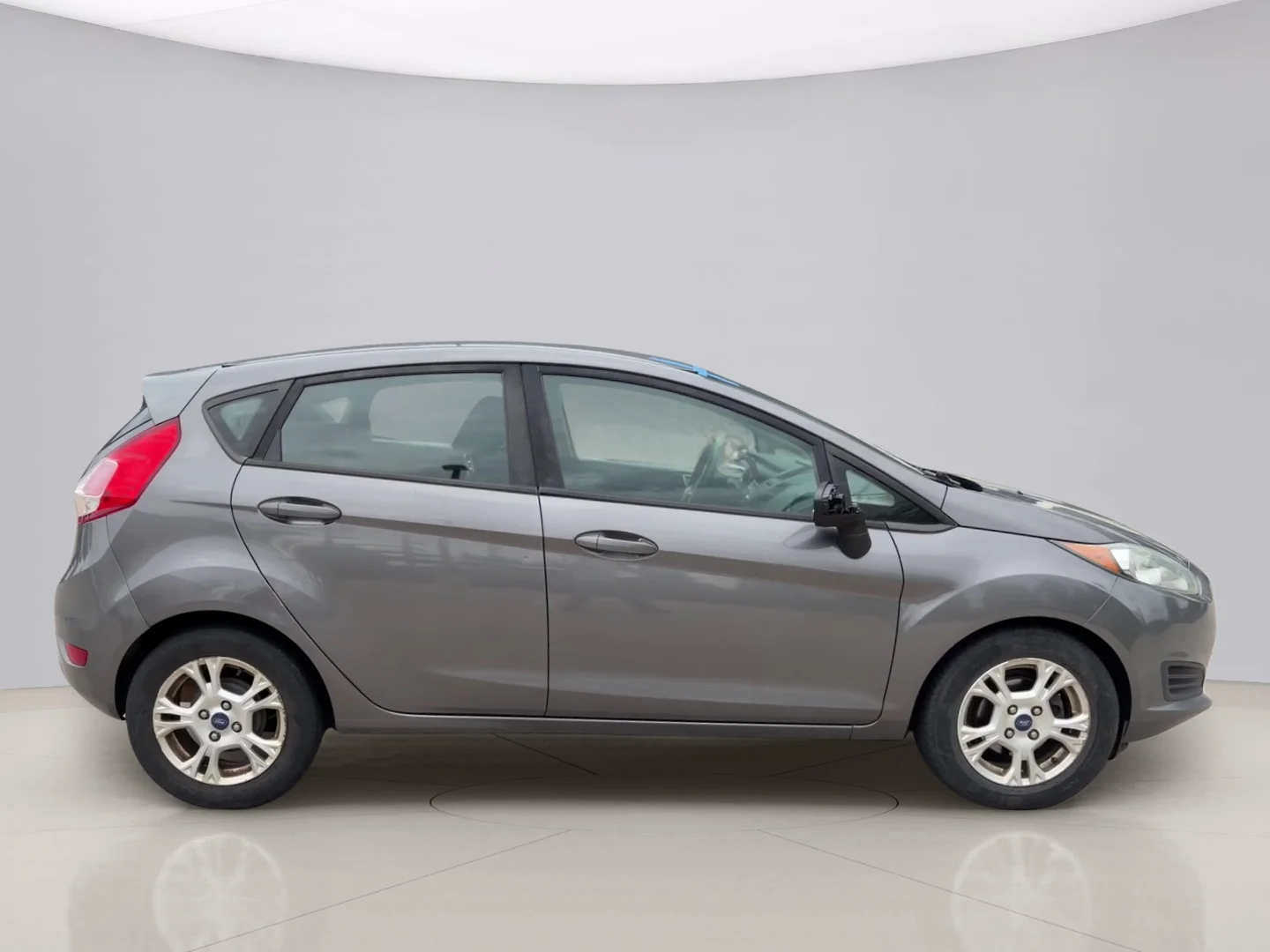 Used 2014 Gray Ford SE image 6