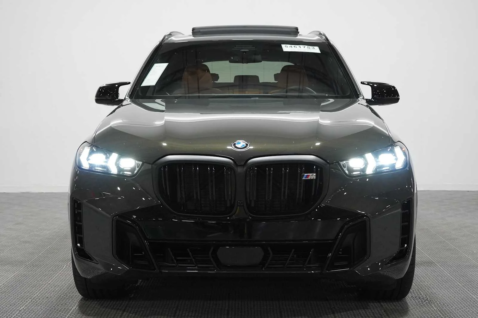 New 2026 Dravit Grey Metallic BMW M60i image 3