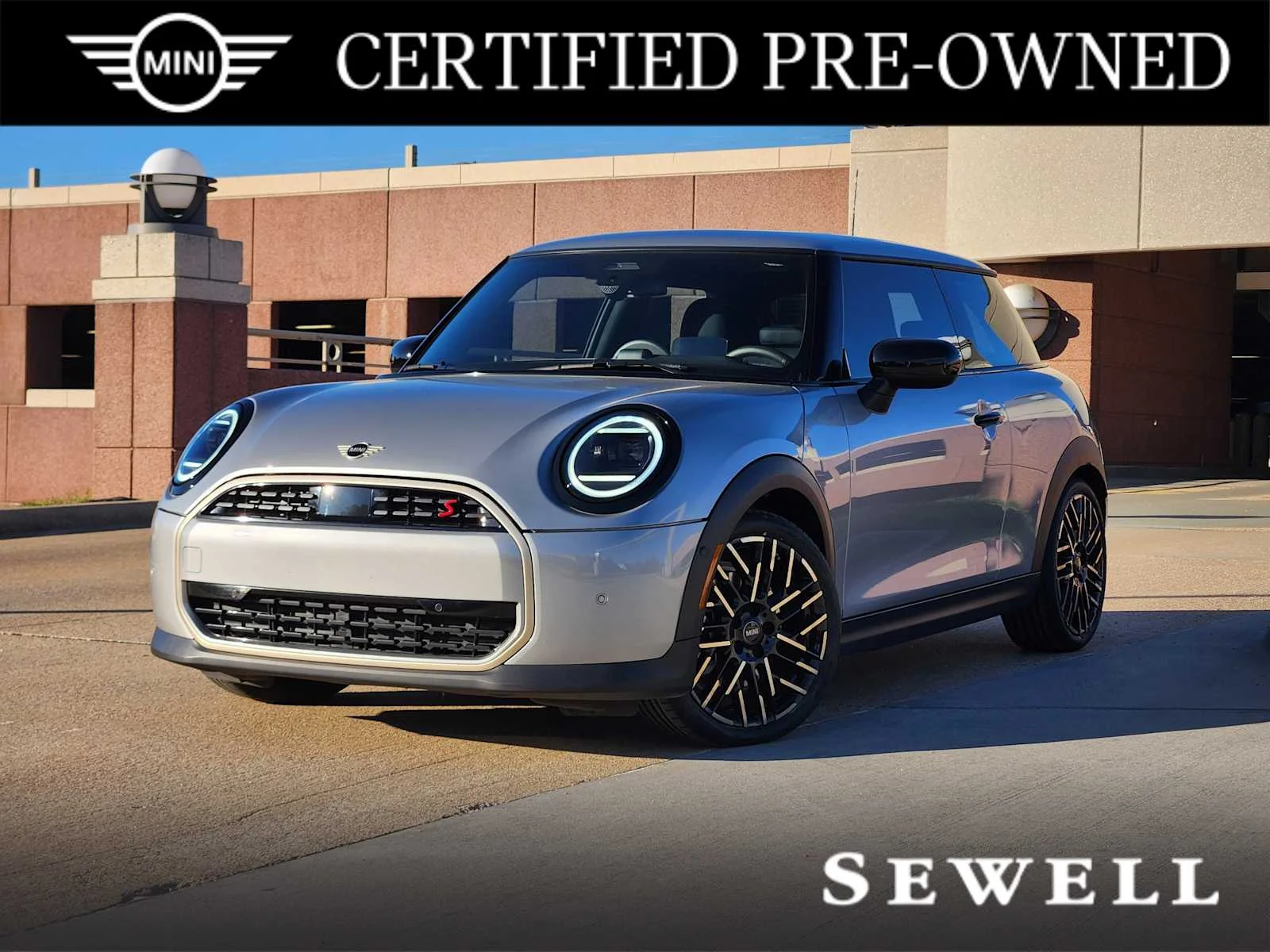 2025 MINI Hardtop Cooper S's photo