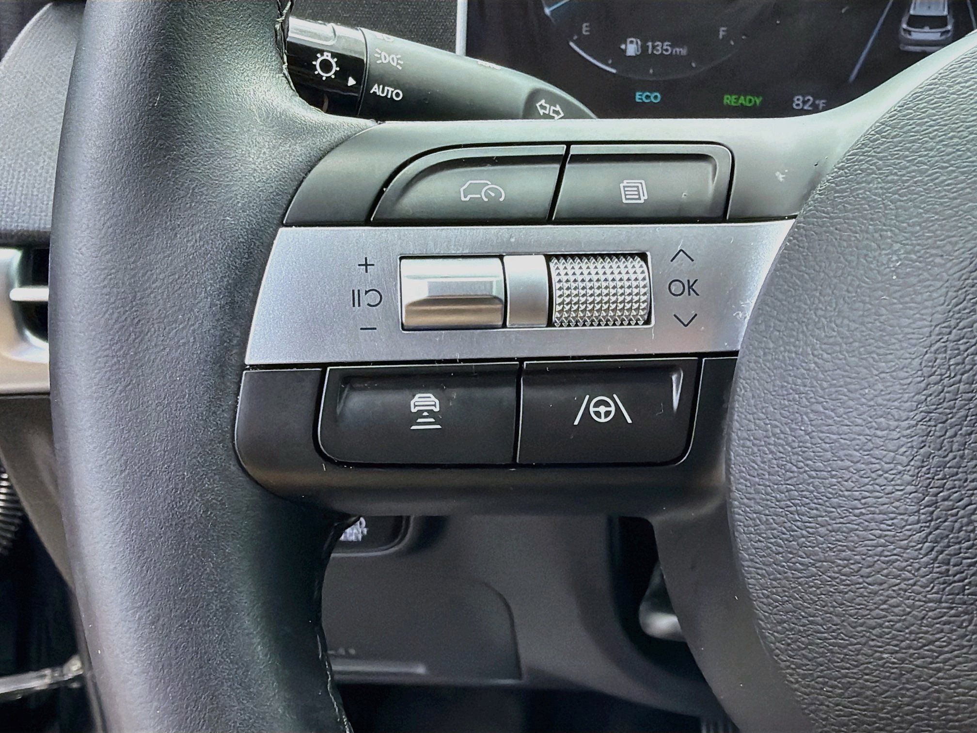 Used 2025 Ash Black Hyundai SEL Convenience image 38