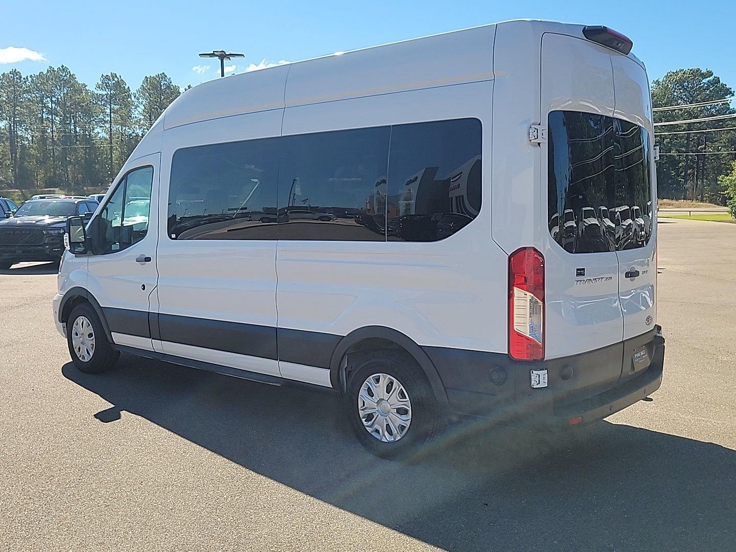 Used 2024 Oxford White Ford 350 XLT image 10