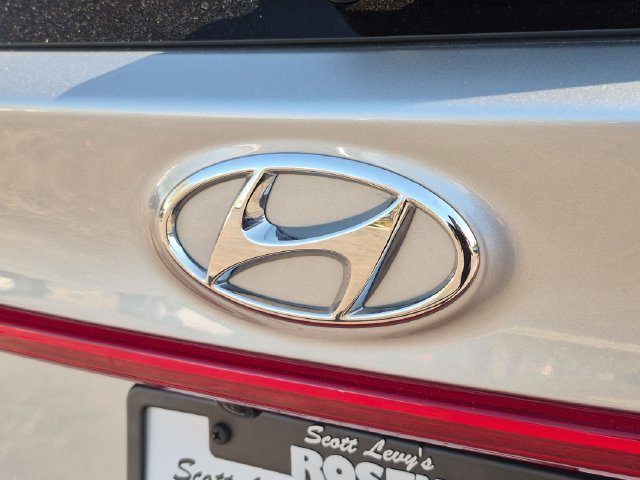 Used 2023 Silver Hyundai SEL image 28