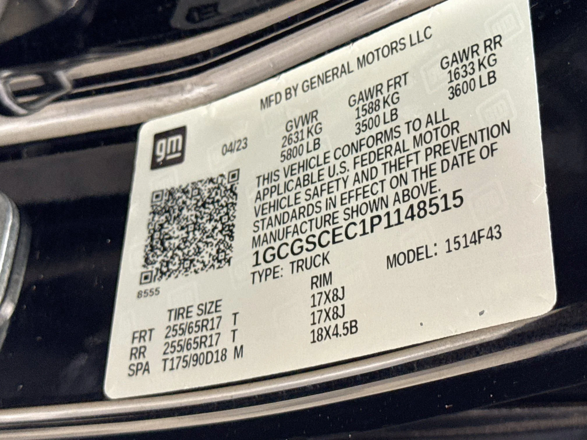 Used 2023 BLACK Chevrolet 2WD LT image 34