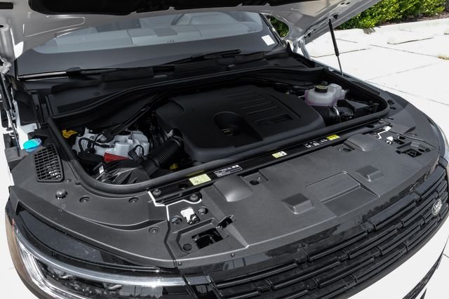 New 2026 White Land Rover Dynamic SE image 60