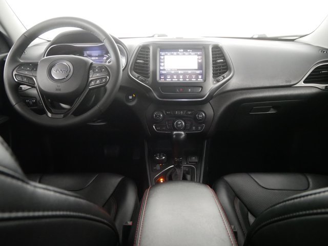 Used 2022 Bright White Clearcoat Jeep Trailhawk w/ Technology Pkg & Comfort Pkg image 17