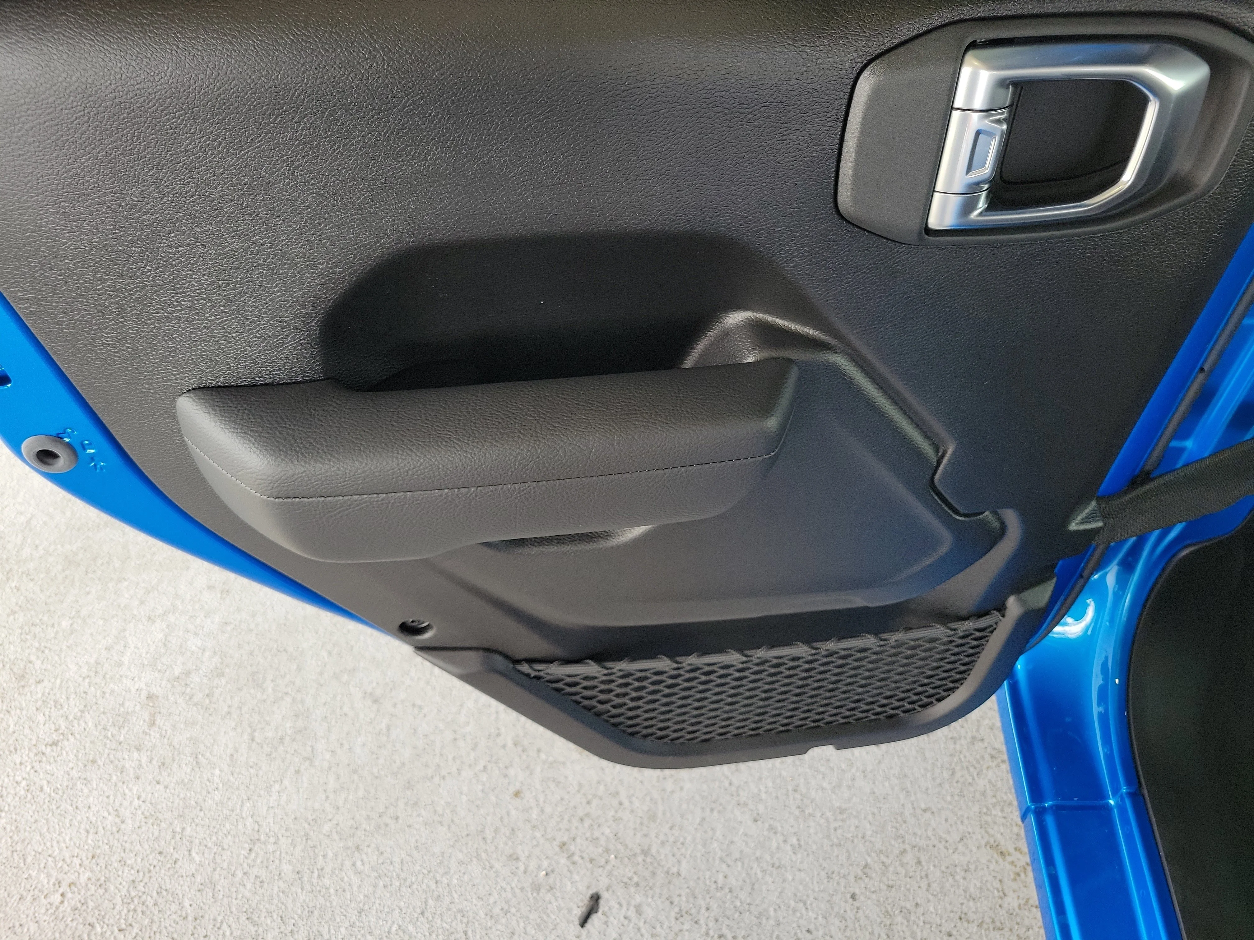 New 2026 Hydro Blue Pearl-Coat Exterior Paint Jeep Sport image 12