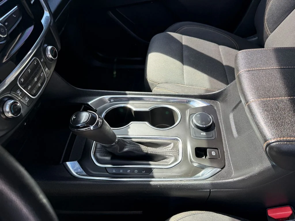 Used 2020 Gray Chevrolet LS image 25