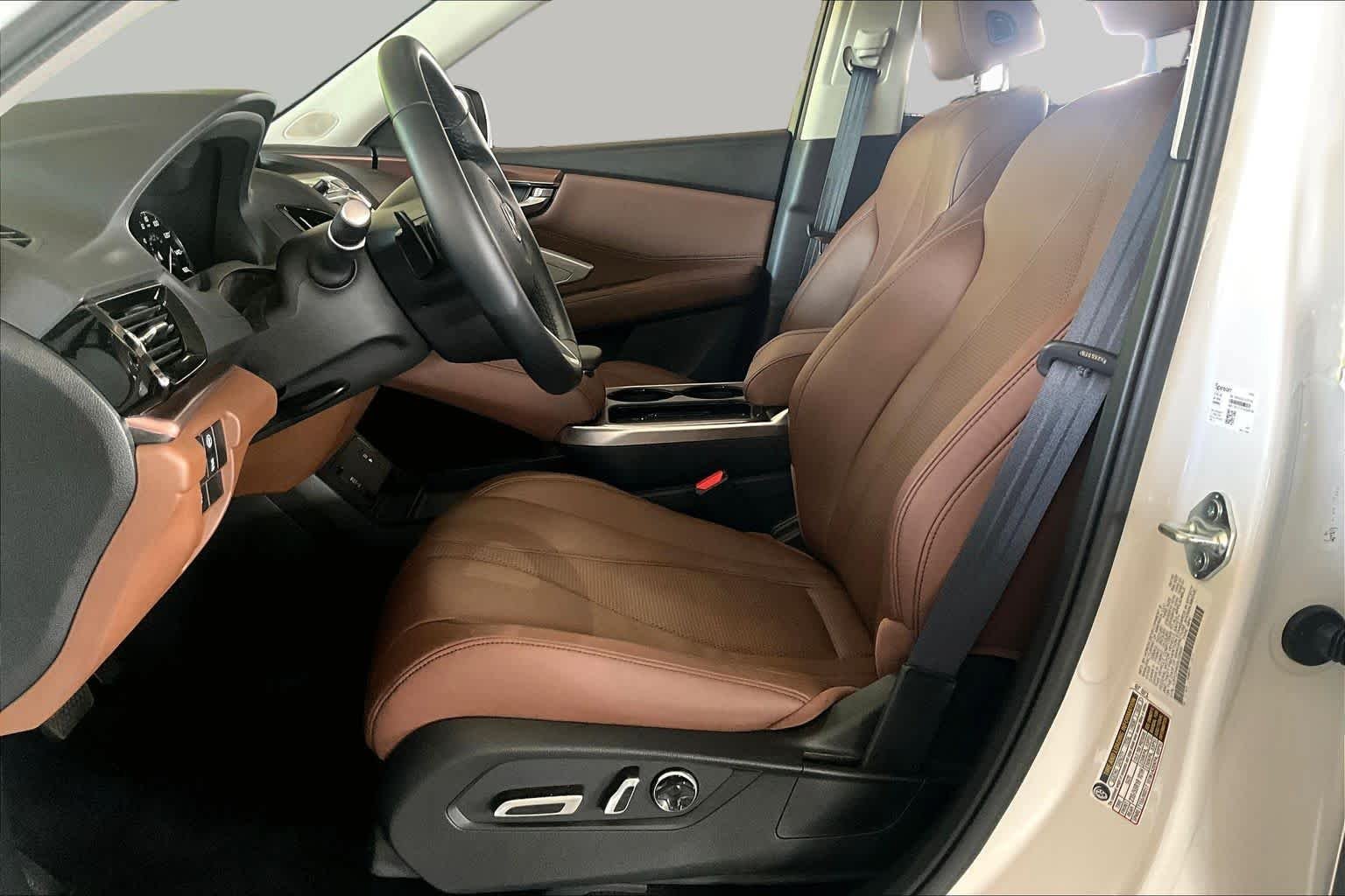 Used 2025 Platinum White Pearl Acura w/Technology Package image 7