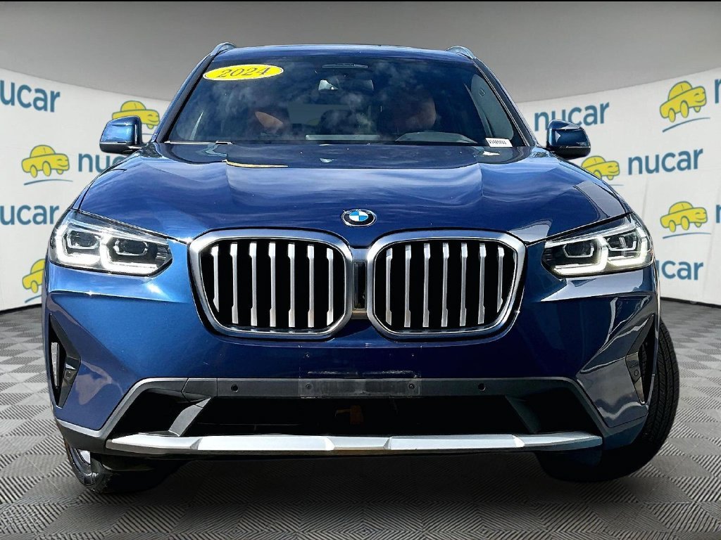 Used 2024 Blue BMW xDrive30i image 2