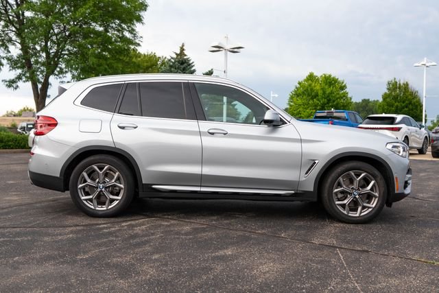 Used 2020 Glacier Silver Metallic BMW xDrive30i image 2