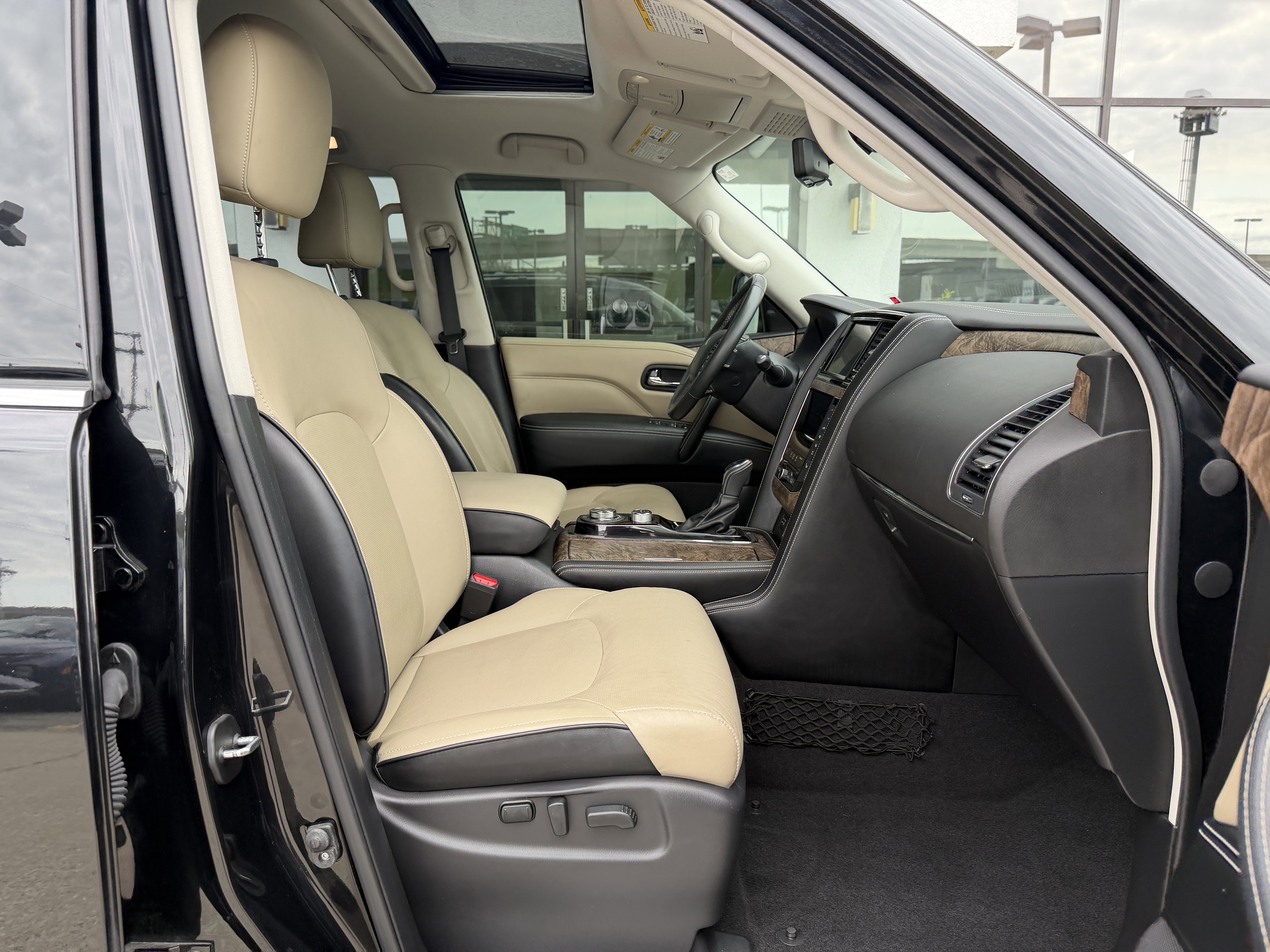 Used 2021 Mineral Black INFINITI Premium Select image 24