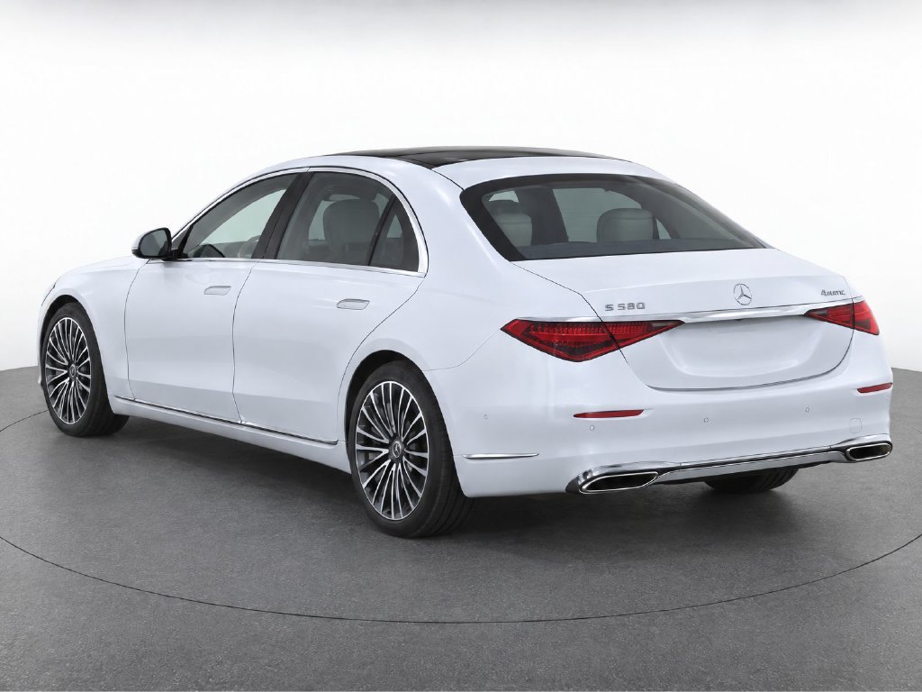 Used 2026  Mercedes-Benz S 580 image 3