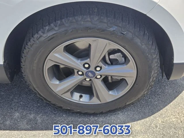 Used 2022 White Ford SEL image 20