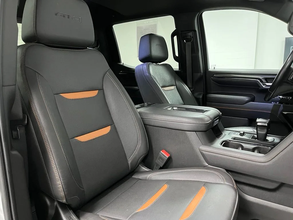 Used 2022 White GMC AT4 image 56