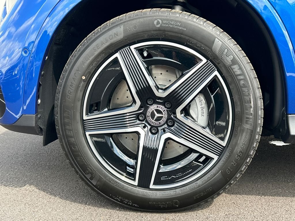 New 2027 Starling Blue Metallic Mercedes-Benz GLC 300 image 32