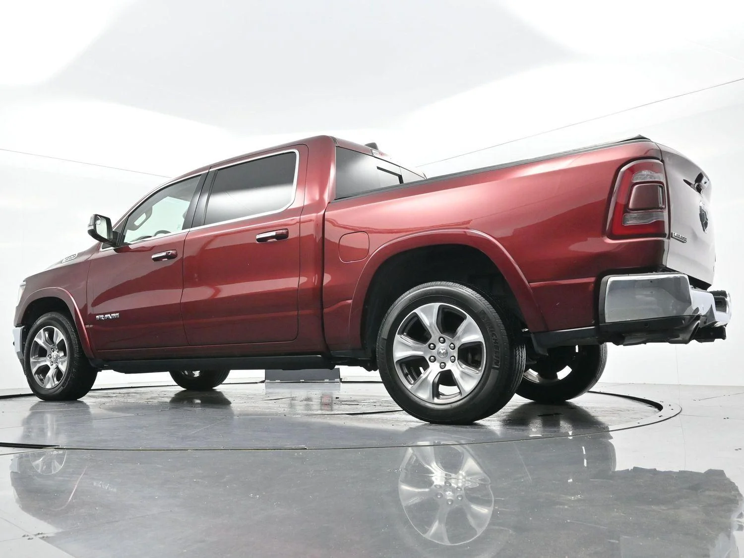 Used 2020 Delmonico Red Pearlcoat Ram Laramie image 46