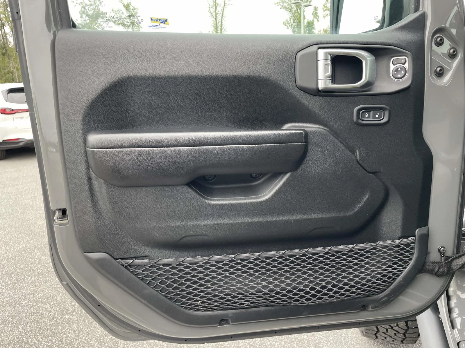 Used 2020 Sting-Gray Clearcoat Jeep Sport S image 5