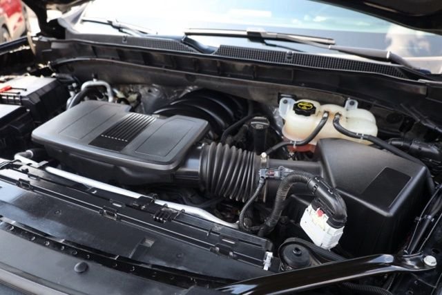 Used 2025 Black Chevrolet Z71 image 40