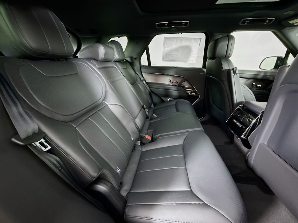 New 2026 Borasco Grey Land Rover Dynamic SE image 29