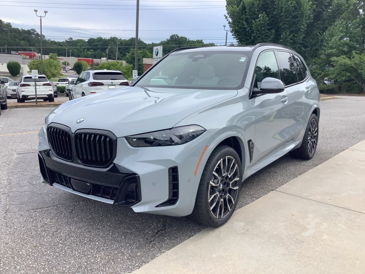 New 2026 Brooklyn Grey Metallic BMW xDrive40i image 4