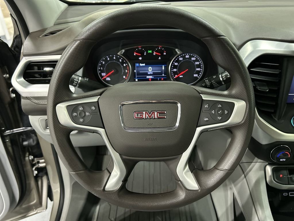 Used 2023 Light Stone Metallic GMC SLE image 11