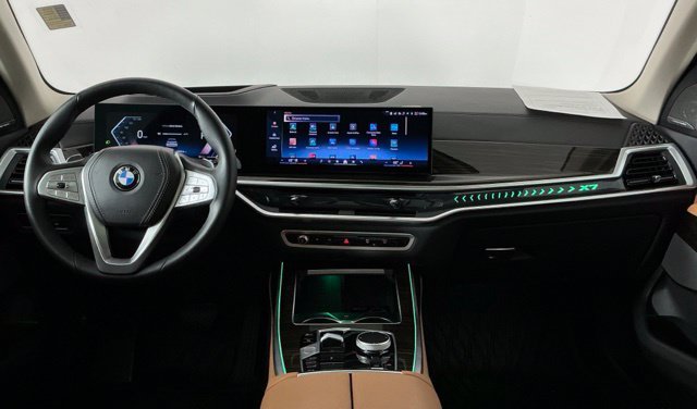 Used 2024 Mineral White Metallic BMW xDrive40i image 24