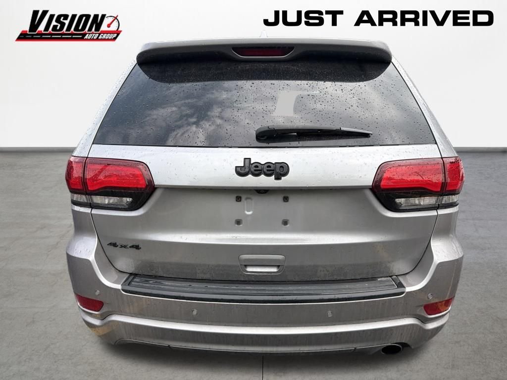 Used 2018 Silver Jeep Altitude image 5