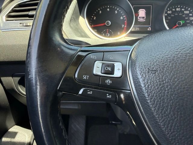 2019 Volkswagen Tiguan SE - Photo 18