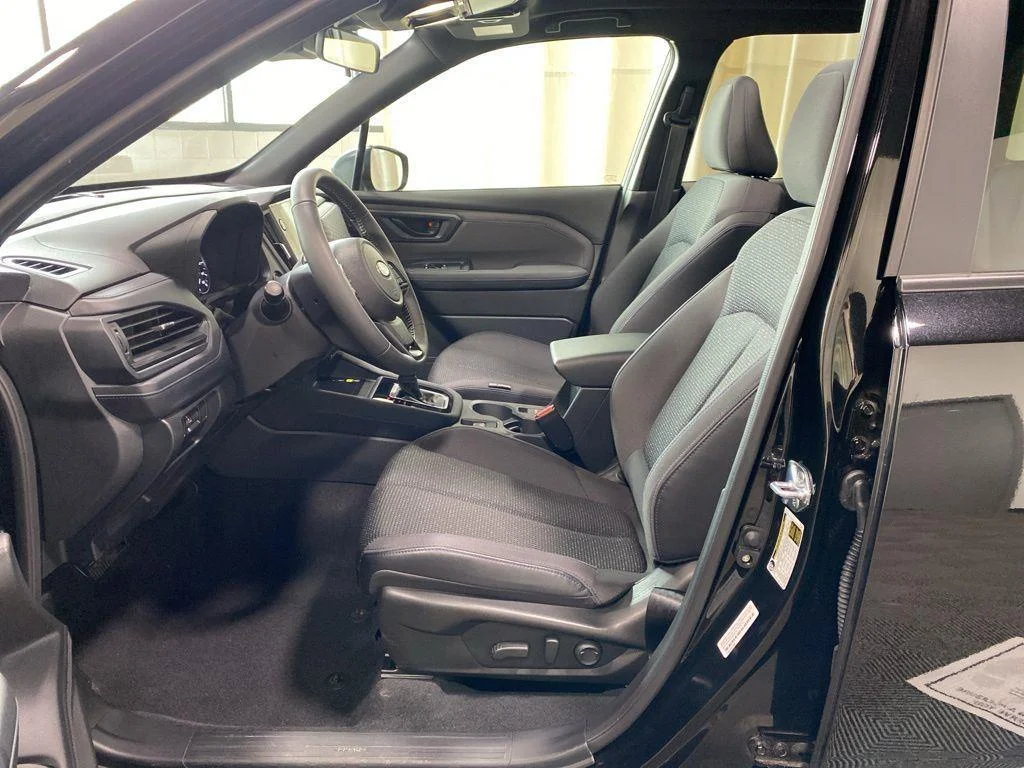Used 2025 Crystal Black Silica Subaru Premium image 18