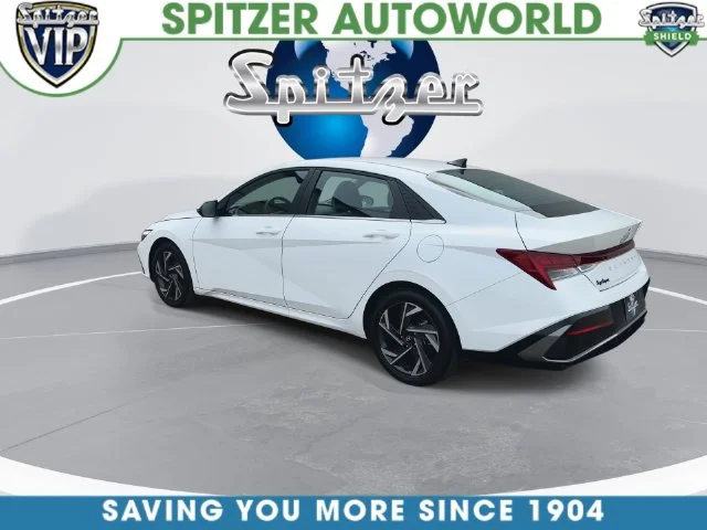 Used 2025 White Hyundai Limited image 12