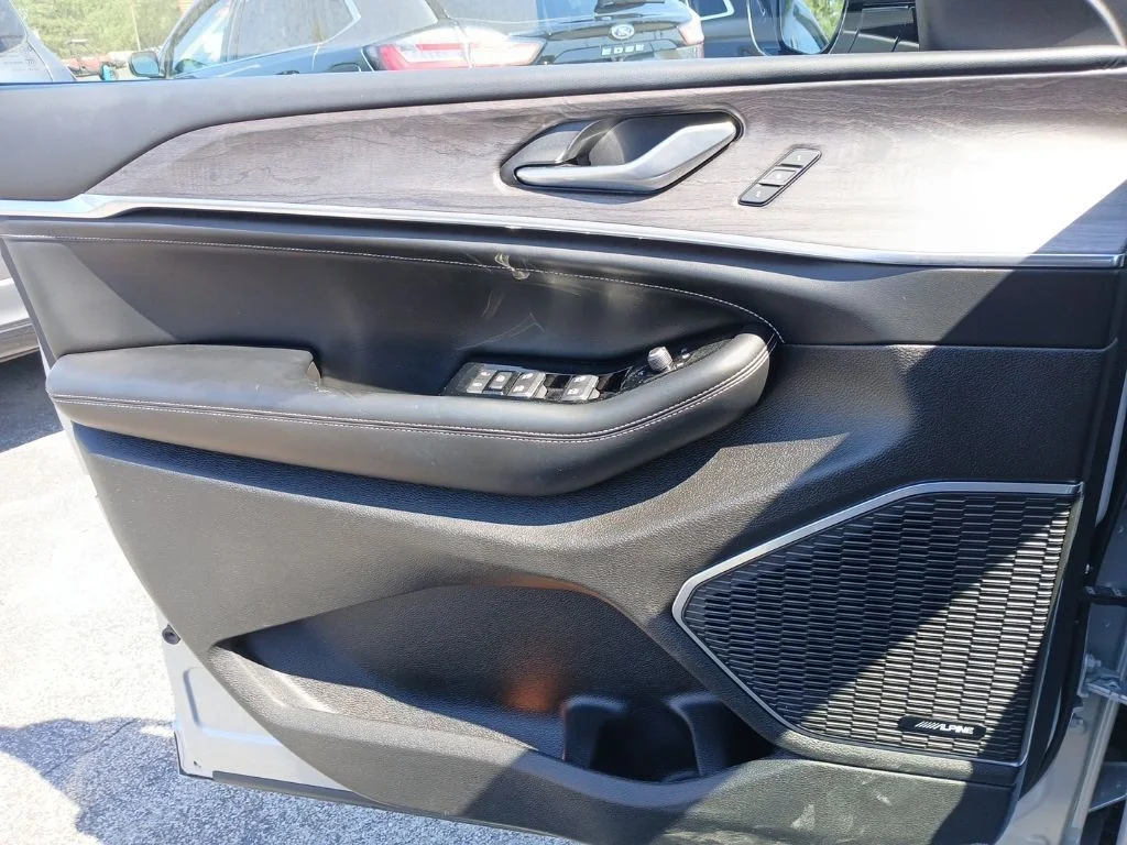 Used 2023 Silver Jeep Overland image 26