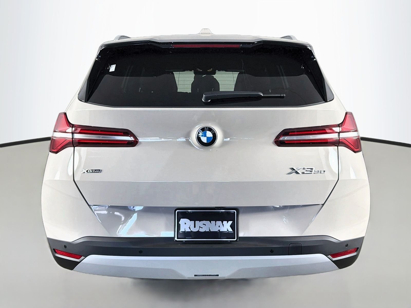 New 2026 Dune Grey Metallic BMW 30 xDrive image 6