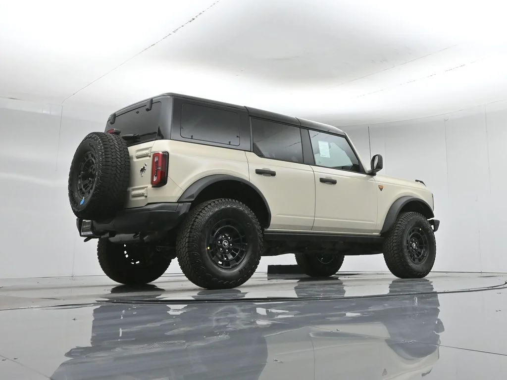 New 2026 Desert Sand Ford Badlands image 47